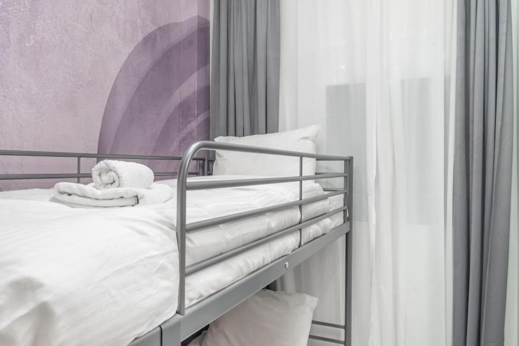 אתונה Lux 2 Bedroom Apt Next To Metro מראה חיצוני תמונה