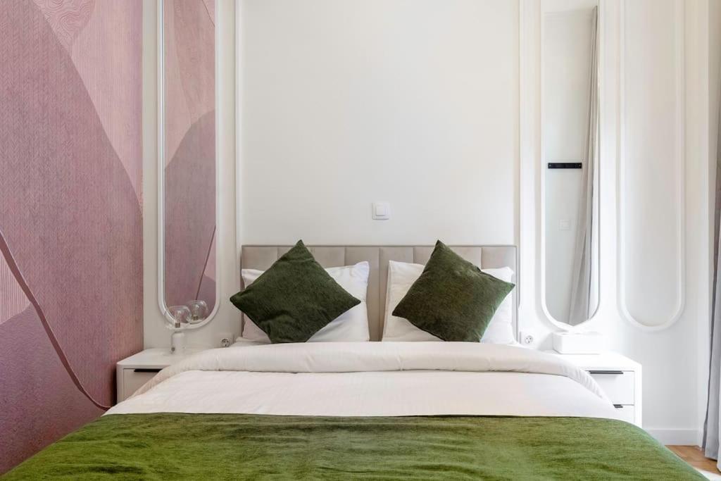 אתונה Lux 2 Bedroom Apt Next To Metro מראה חיצוני תמונה